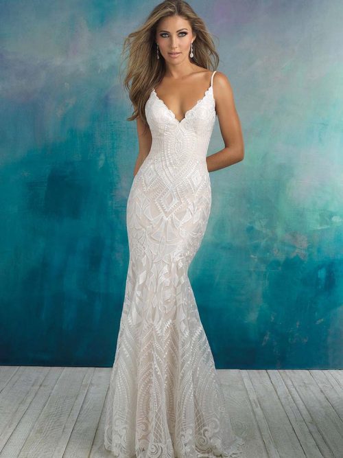9508 Allure Bridals slim-fitting Wedding Dress