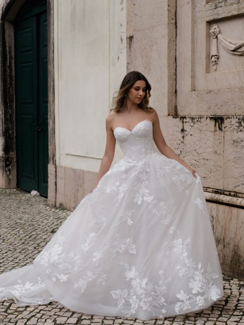 E450 Abella | Designer Wedding Dress Australia