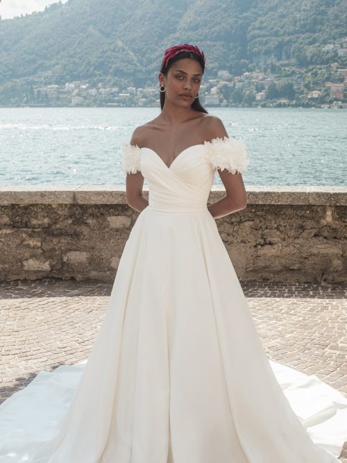 Off-shoulder straps Wedding Dress